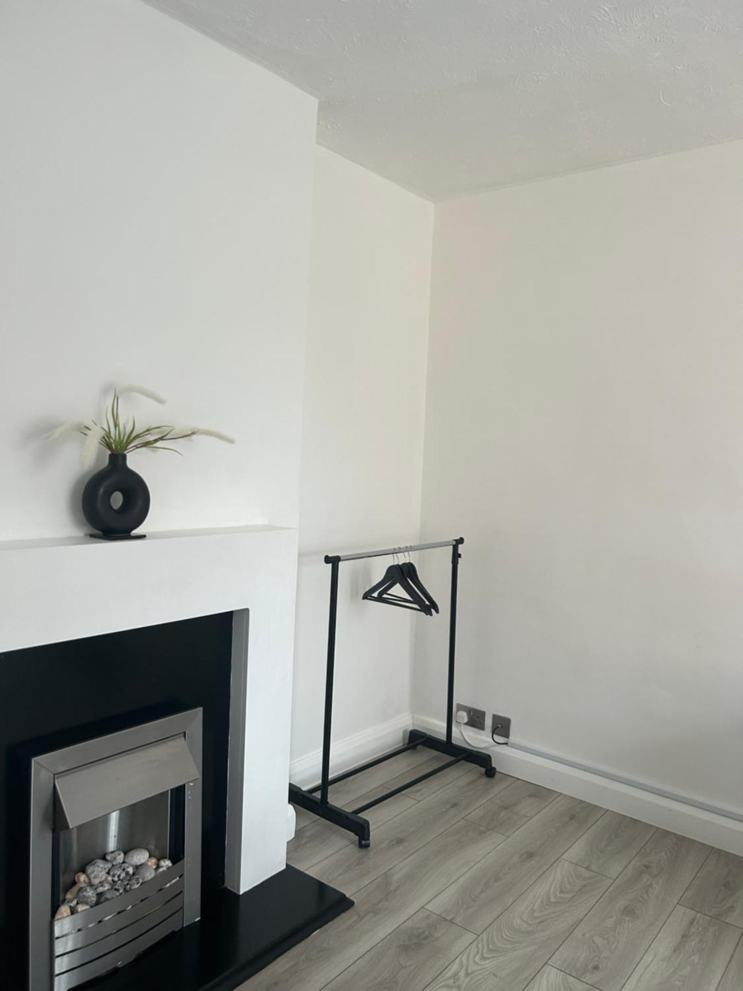 No6 Overnight Stays Free Onsite Parking Hindlip Exterior foto